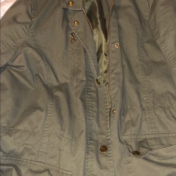 Green jacket - Picture 3 of 4